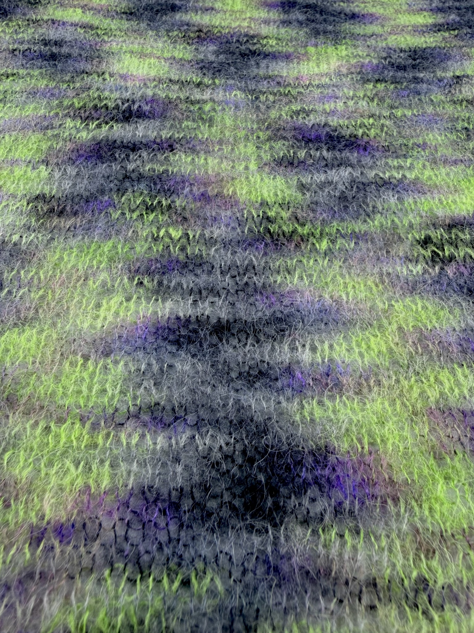 Zimpfer Wolle Selezione Art. Soriano Nm 1/15 – Garn aus Babyalpaka col. Grün, Violett und Dunkelgrau 04 foto 4